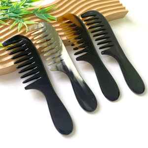 Peine para el cabello de cuerno de búfalo hecho a mano con cuerno natural de primera calidad, diseñado para desenredar, peinar y reducir la rotura del cabello. - Product Image 3