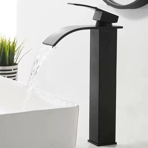 Grifo de lavabo de baño de acero inoxidable de fábrica, grifo mezclador de caño de <span class=keywords><strong>cascada</strong></span> cuadrado, grifo de lavabo de un solo mango - Product Image 2