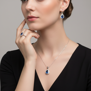 Set di Gioielli Classici in Argento 925 Placcato Rodio con Zirconi, Orecchini, Anello e Ciondolo Raffinati per Donna - Product Image 3