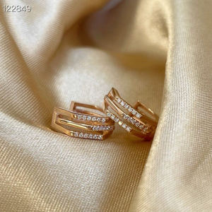 Khuyên Tai Đinh Tán Kim Cương Vàng 18K Phổ Biến Ins - Product Image 2