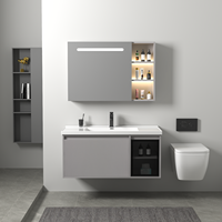 Meuble de salle de bain en PVC de luxe moderne pour hôtel, 60 cm, avec miroir LED, vasque en céramique et comptoir, résistant à l'eau, à fixation murale