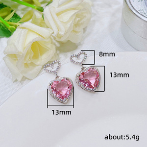 Orecchini a perno a forma di cuore rosa dolce per donna, accessori romantici con gemma grande, regalo per feste e uso quotidiano - Product Image 5