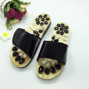 Zapatillas de masaje con piedras, zapatos de masaje con acupresión de piedras blancas y negras, zapatos de terapia para pies para hombres y mujeres. - Product Image 2