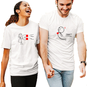 <span class=keywords><strong>Ropa</strong></span> a juego con estampado de patrón encantador <span class=keywords><strong>para</strong></span> el día de San Valentín Diseño de camisas de pareja de alta calidad con mangas cortas <span class=keywords><strong>para</strong></span> amantes - Product Image 1
