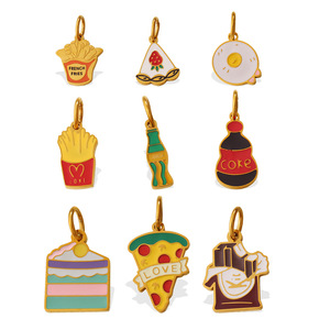 Dijes con forma de comida de aleación de zinc, accesorios de joyería DIY para regalo, juego de dijes colgantes unisex con diseños de pastel, patatas fritas y café - Product Image 5