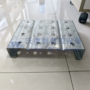 เครื่องขึ้นรูปแผ่นพื้นเหล็กชุบสังกะสีสำหรับนั่งร้านและพื้นเหล็ก - Product Image 3