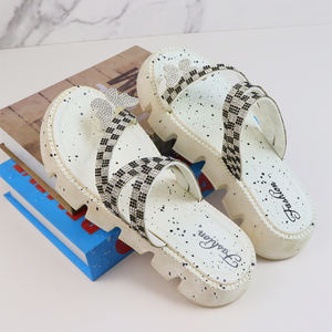 Tongs nouveau design, babouches à la mode pour filles, tongs pour femmes, pantoufles pour la <span class=keywords><strong>plage</strong></span> - Product Image 2