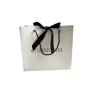 Sacs en papier personnalisés imprimés, sacs cadeaux en papier kraft blanc de luxe avec poignée en ruban pour sac de shopping avec votre propre logo - Product Image 4