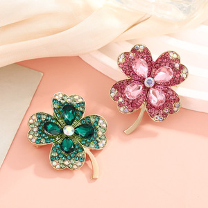 Broches de Moda con Diamantes de Imitación, Broche de Trébol de Cuatro Hojas, Accesorio de Fiesta para Mujer, Rosa, Morado, Verde, Bisel de Aleación de Zinc, 4.5x3.5 cm - Product Image 2