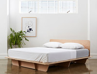 Lit plateforme en bois naturel, cadre de lit double, sommier avec tête de lit et support en lattes de bois, lit plateforme