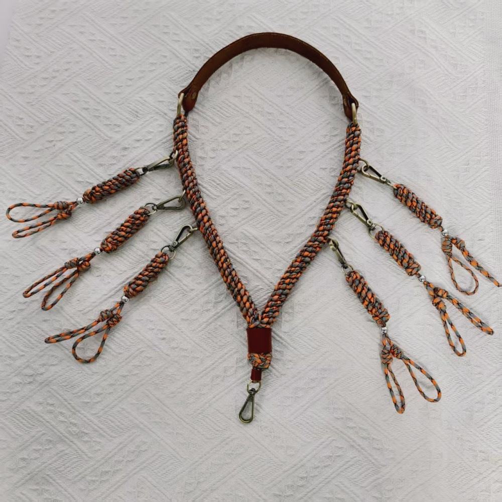 สีน้ำตาลเข้ม