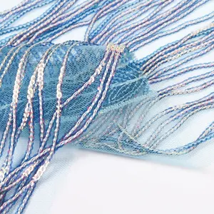 Tissu brodé en maille bleu irisé à paillettes pour robe, vente en gros