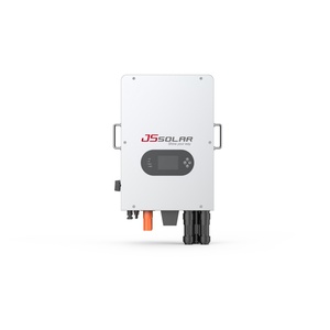 Sistema Solar Híbrido Trifásico IP65 de 6KW con 97.6% de Eficiencia y Salida de CA Dual - Product Image 1