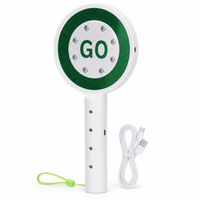 Panneau de signalisation routière LED rechargeable avec lampe torche intégrée pour la sécurité extérieure