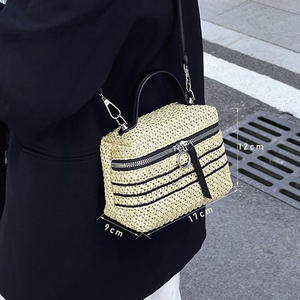 Sac fourre-tout en paille Laffia au design tendance, nouveau sac de plage tressé en paille, polyvalent, à porter à l'épaule ou en bandoulière - Product Image 6