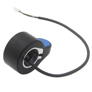 Accélérateur bleu F40 pour trottinette électrique F40 - Pièces et accessoires de trottinette électrique - Pièces de transfert de vitesse au doigt pour accélération - Product Image 3