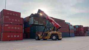 Precio Asequible Usado 45Ton <span class=keywords><strong>Reach</strong></span> <span class=keywords><strong>Stacker</strong></span> <span class=keywords><strong>Sany</strong></span> SRSC45H1 <span class=keywords><strong>Container</strong></span> Handler Full Kontener Loader <span class=keywords><strong>Reach</strong></span> <span class=keywords><strong>Stacker</strong></span> Camión de elevación - Product Image 6