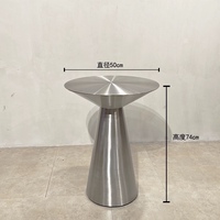 Tables basses modernes simples en acier inoxydable brossé Petit appartement de luxe Meubles pour thé au lait de célébrités sur Internet