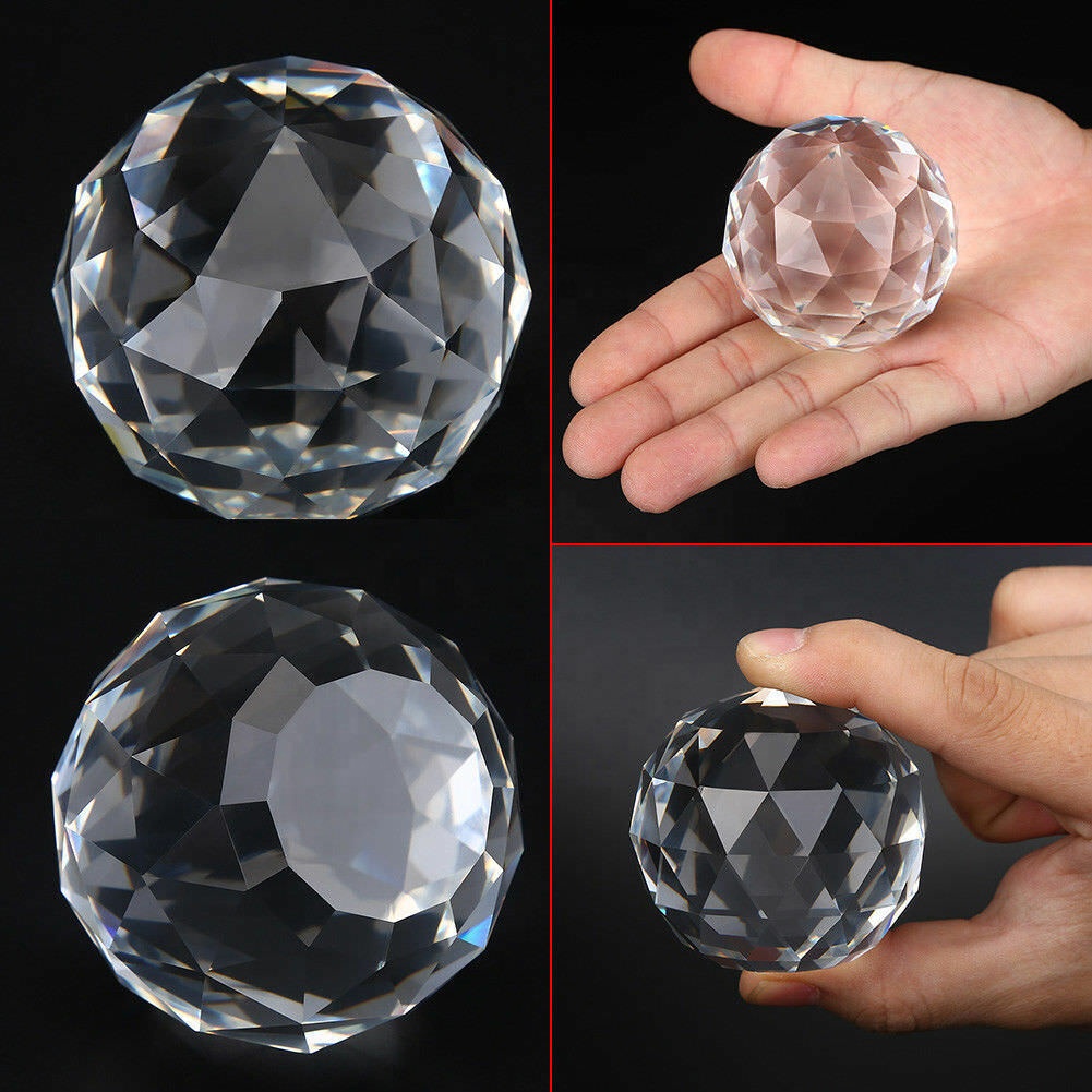 Swarovski VALENTINE, ciondolo per auto a forma di cuore e sfera di cristallo Swarovski da 20 mm, acchiappasole in cristallo per auto o casa, creatore di arcobaleni - Italia