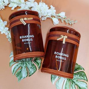 Brun PVC Transparent Seau Cylindre Maquillage Sac Personnalisé Lettre Cosmétique Sac Double Fermeture Éclair Poignée Sac - Product Image 2