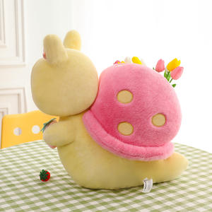 Simpatici piccoli giocattoli di peluche lumache che tengono le lumache alla fragola bambole di animali imbottite nuovi peluche morbidi regali per bambini all'ingrosso - Product Image 3
