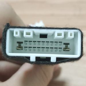 Installation von Center-BOSE-Lautsprechern und Adapterkabeln für Mazda Atenza CX-4 und Mazda3 - Product Image 6