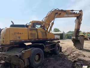 Pelle pelleteuse multifonction sur chenilles originale de la Corée Hyundai 210 à haut rendement Hyundai en bon état en vente - Product Image 3