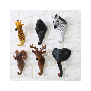 Gancho de pared de animales tridimensionales Retro americano, diseño de cabeza de Animal de Vida Silvestre tallado a mano, gancho de pared de resina interior resistente para cafetería - Product Image 1