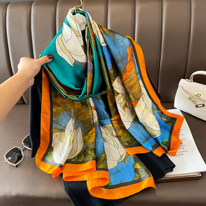 Foulard Tendance Aspect Soie, Châles Design pour Femmes, Étoles de Plage, Voiles Hijab, Foulard Imprimé en Soie pour Femme - Product Image 6