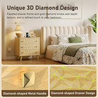 Table de chevet Mid-Century à 3 tiroirs avec design diamant 3D et station de charge, capacité de 150 lb, en chêne naturel pour chambre à coucher