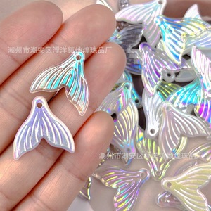 Pendentif en acrylique irisé en forme de queue de sirène pour la création de bijoux DIY - Product Image 1