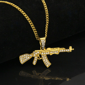 Collier pendentif Hip Hop, pendentif pistolet mini Tom Gun, accessoire ultra-personnalisé - Product Image 1
