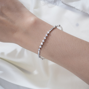 MSB-658 Messi Jewelry กำไลข้อมือแบบแท่งแบ่งส่วนประดับเพชร 9K Lab Grown Diamond แบบฝังหนามเตย ทองคำขาว 18K กำไลข้อมือแบบปรับได้ - Product Image 4