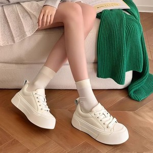 Spring 2026 new style versatile platform trendy casual shoes, fashionable <b>low</b>-<b>cut</b> lace-up white shoes trend - Product Image 1