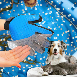 Vente en gros d'usine : Ensemble de peignes anti-poux 4-en-1 en cuir, colorés, pour chats et chiens - Product Image 3