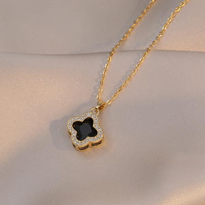 Modische Kristall-Kleeblatt-Blumen-Anhänger-Halskette, stilvolle Edelstahl-Diamant-Schlüsselbeinkette - Product Image 2