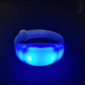 Concerts Party 1000 Meters Distance Glowing LED Controlleur Wristband Remote Control DMX Flashing Controlled LED Bracelet