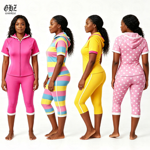Completo da <span class=keywords><strong>donna</strong></span> Y2K nuovo <span class=keywords><strong>stile</strong></span> 2026 con logo personalizzato, top corto con cappuccio stampato a pois e righe e pantaloni capri a vita pieghevole - Product Image 1