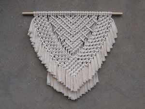 Tapiz de Pared de Macramé Bohemio con Borlas, Tejido a Mano, Triangular, Arte en Fibra, para Decoración de Sala de Estar - Product Image 2