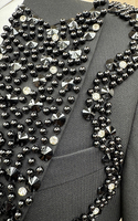 Costume homme 3 pièces vintage tendance respirant en laine peignée style européen avec broderie de strass noirs sur le bas de la veste, taille plus