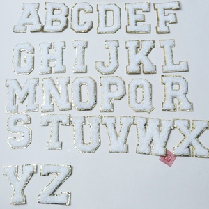 Thời Trang Tất Cả Các Màu Trắng Khăn Thêu Chenille 26 Chữ Tiếng Anh Thêu Vải Vá Quần Áo Vá DIY Trang Trí Vá - Product Image 1