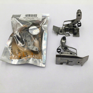 MÁS VENDIDO: Máquina de Coser Industrial Kenlen M800 de 3 Agujas y 6 Hilos con Mango Alto y Material de Hierro Delgado Wind 277118A - Product Image 1