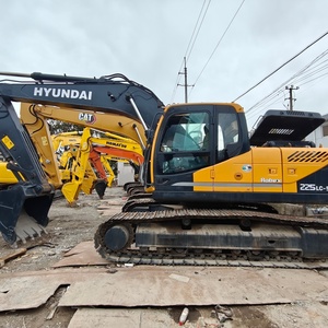 Excavatrice sur chenilles hydraulique Hyundai 22,5 tonnes 225LC-9T d'occasion, peinture d'origine, moteur Cummins, pour travaux de construction - Product Image 5