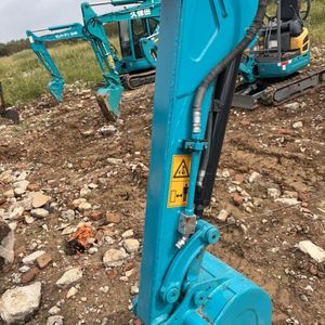 Kubota 185รถขุดตีนตะขาบไฮดรอลิกดั้งเดิม8.5ตันสอง185 - Product Image 4