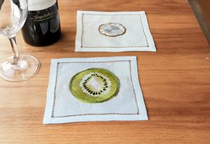 Serviettes de cocktail en lin Kiwi & Coconut – Serviettes de boisson réutilisables 100 % lin naturel, motif fruits tropicaux pour bar, fête - Product Image 3