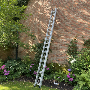 Échelle pliante portable en aluminium avec cordon <span class=keywords><strong>de</strong></span> traction pour la maison, l'appartement, l'hôpital et les travaux en extérieur – Offre Spéciale - Product Image 1
