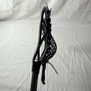 Palo de Lacrosse Completo ACEKING para Hombre con Cabeza Encordada y Ejes y Extremos Ligeros de SC-TI - Product Image 4