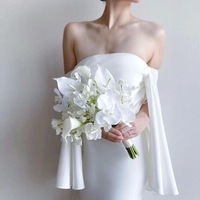 Karangan Bunga Tangan QiYing Victory French Water Drop Waterfall Anggrek Kupu-kupu Putih Calla Lily Bunga Artificial Pernikahan Gaya Nordik