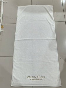 Serviette de bain en coton blanc en gros avec logo personnalisé pour hôtel, sport, spa, salon de coiffure, salon de beauté - Product Image 5
