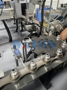 热卖<span class=keywords><strong>2</strong></span>腔2200BPH全自动吹瓶机价格便宜 - Product Image 4